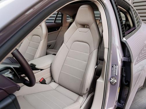 Provence 2026 Porsche Panamera 4