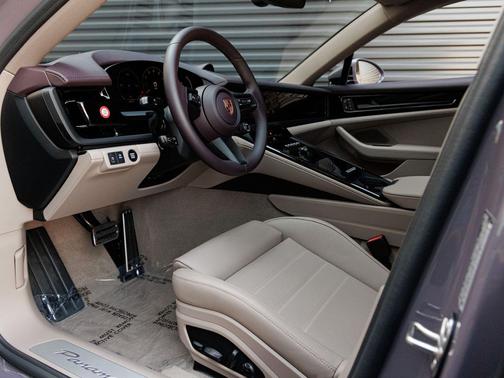 Provence 2026 Porsche Panamera 4