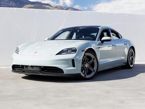 2025 Porsche Taycan 