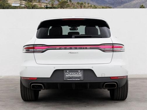 2021 Porsche Macan 