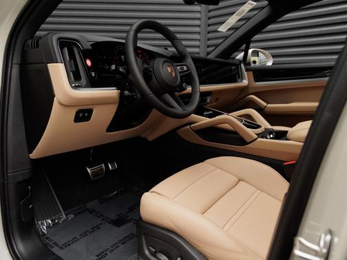 2025 Porsche Cayenne S
