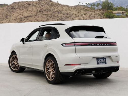 2025 Porsche Cayenne S