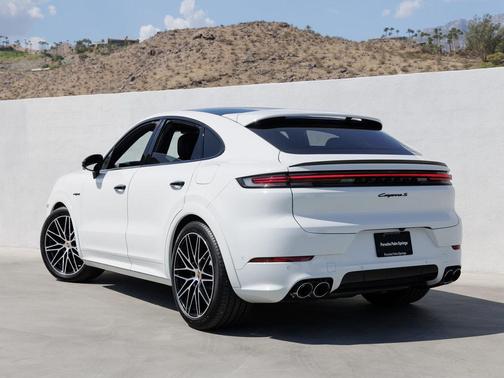 2025 Porsche Cayenne S