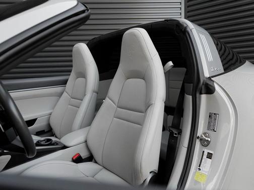 2024 Porsche 911 Targa 4S