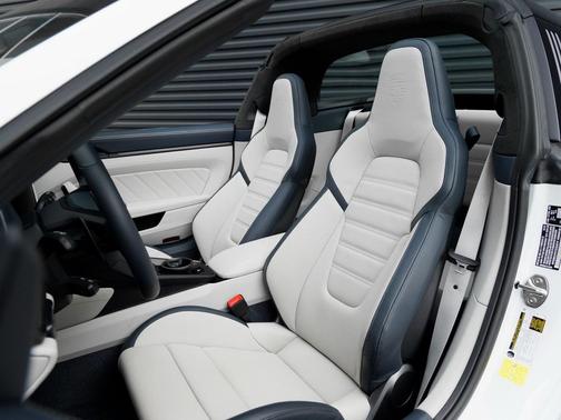 2026 Porsche 911 Targa 4 GTS