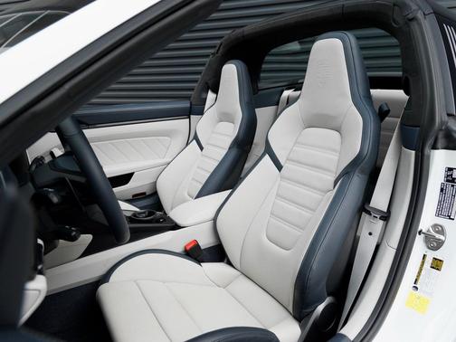 2026 Porsche 911 Targa 4 GTS