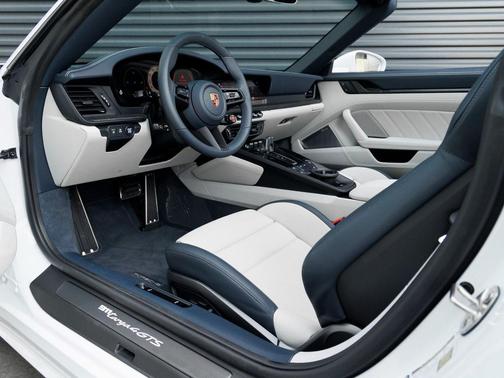 2026 Porsche 911 Targa 4 GTS