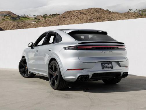 2026 Porsche Cayenne GTS