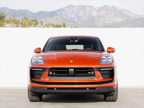 2023 Porsche Macan 