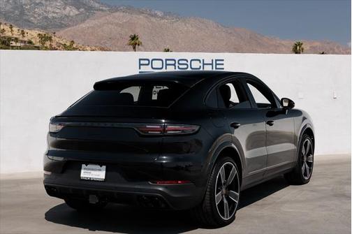 2023 Porsche Cayenne Platinum Edition
