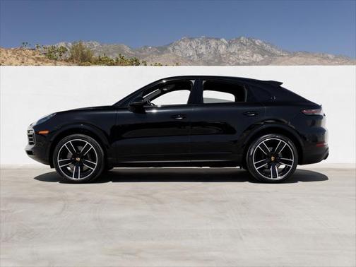 2023 Porsche Cayenne Platinum Edition