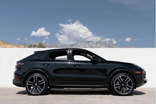 2023 Porsche Cayenne Platinum Edition