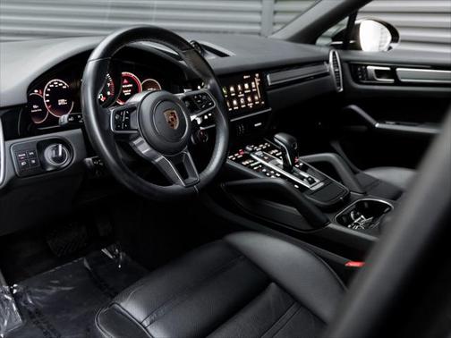 2023 Porsche Cayenne Platinum Edition