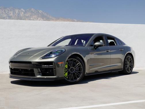 2025 Porsche Panamera Turbo S
