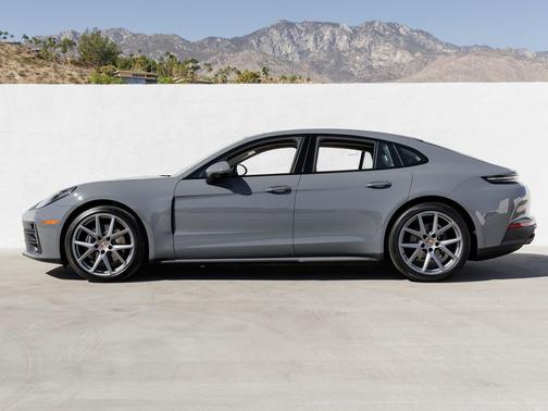 2026 Porsche Panamera 