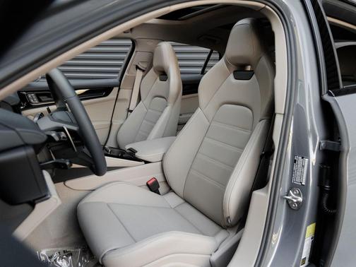 2026 Porsche Panamera 