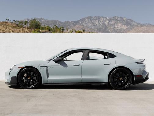 2025 Porsche Taycan Turbo GT w/Weissach Package