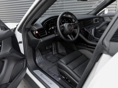 2025 Porsche Taycan 4S