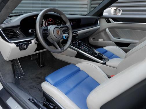2021 Porsche 911 Turbo S