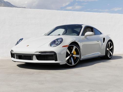 2021 Porsche 911 Turbo S