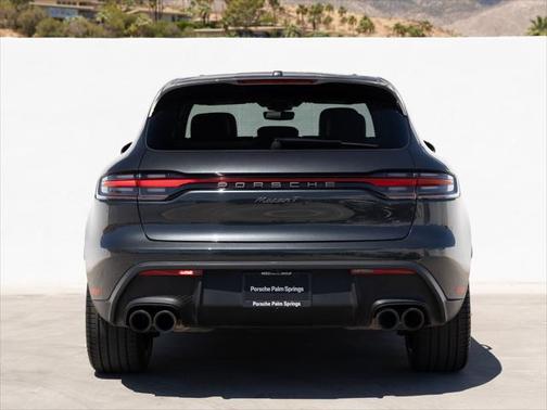 2023 Porsche Macan Base