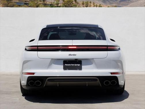 2025 Porsche Panamera E-Hybrid Turbo