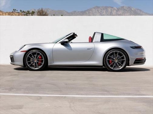2021 Porsche 911 Targa 4S