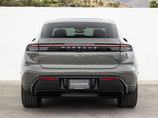 2026 Porsche Macan Macan Electric