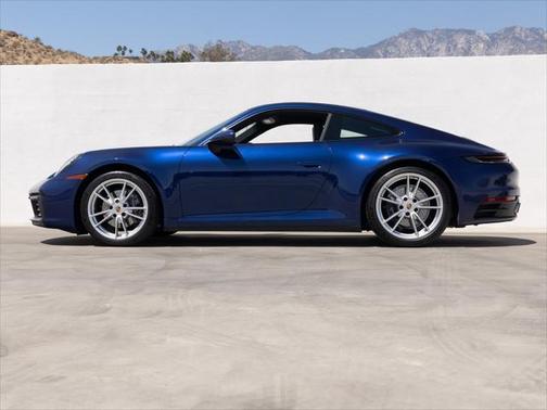 2022 Porsche 911 Carrera