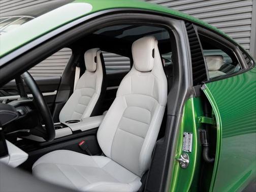 2023 Porsche Taycan
