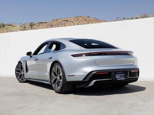 2025 Porsche Taycan 4