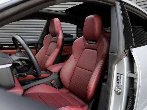 2025 Porsche Macan 4S