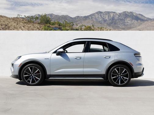 2025 Porsche Macan 4S