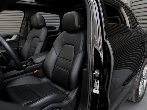 2024 Porsche Cayenne S