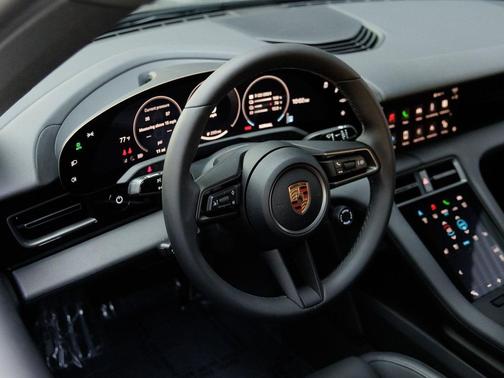 2025 Porsche Taycan 