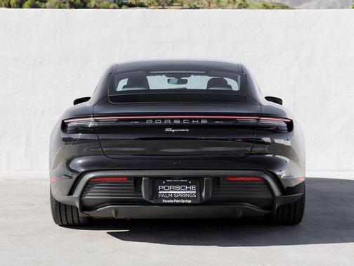2025 Porsche Taycan 4