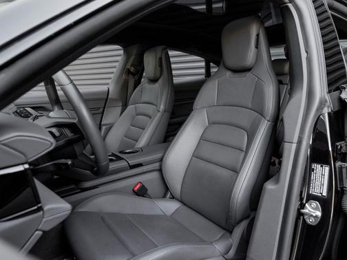 2025 Porsche Taycan 4