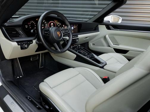 2020 Porsche 911 Carrera S