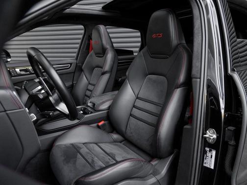 2023 Porsche Cayenne GTS
