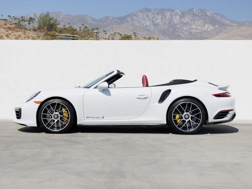 2017 Porsche 911 Turbo S