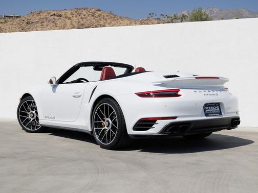 2017 Porsche 911 Turbo S