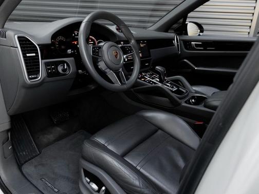 2019 Porsche Cayenne Cayenne