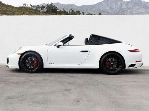 2019 Porsche 911 Targa 4 GTS