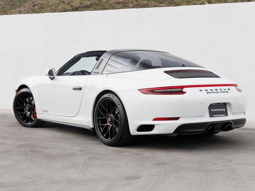2019 Porsche 911 Targa 4 GTS