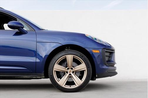 2023 Porsche Macan 