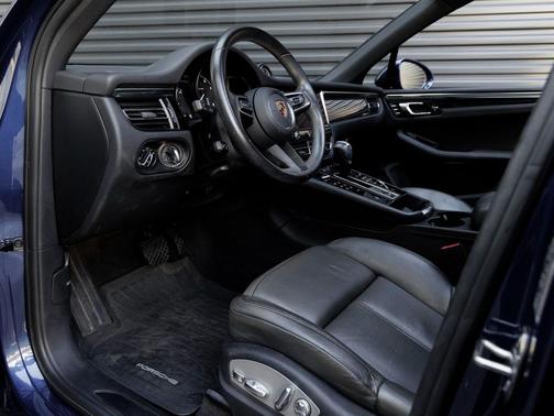 2023 Porsche Macan 