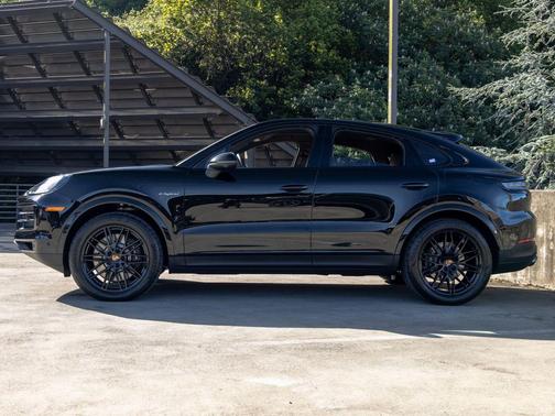 Black Metallic 2026 Porsche Cayenne Cayenne E-Hybrid