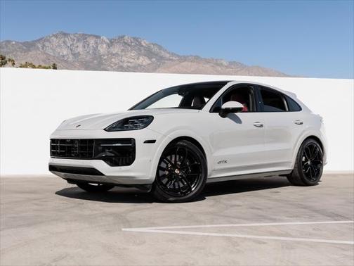 2025 Porsche Cayenne GTS