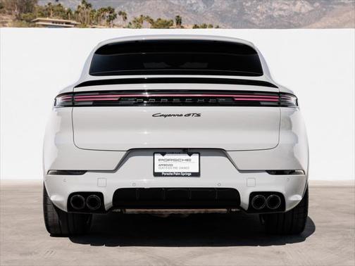 2025 Porsche Cayenne GTS