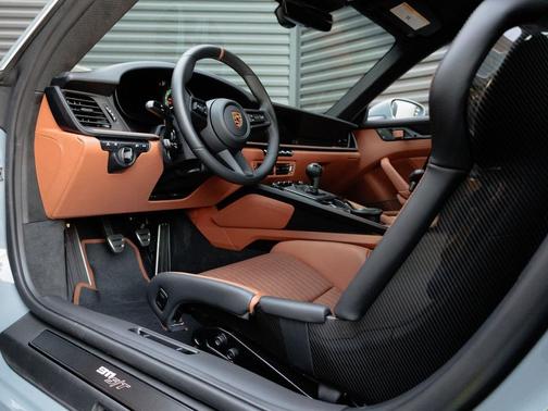 2024 Porsche 911 S/T